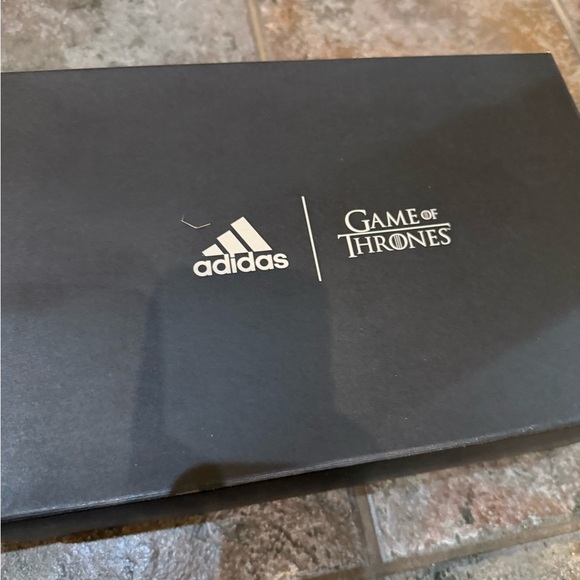 Women's Adidas Ultra Boost 4.0 Game Of Thrones Targaryen size 8 limited ed



﻿ - Picture 15 of 15